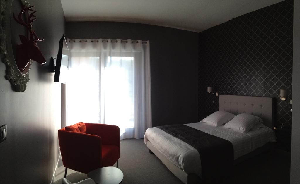 Dans Les Vignes Hotel Chamery Exterior photo